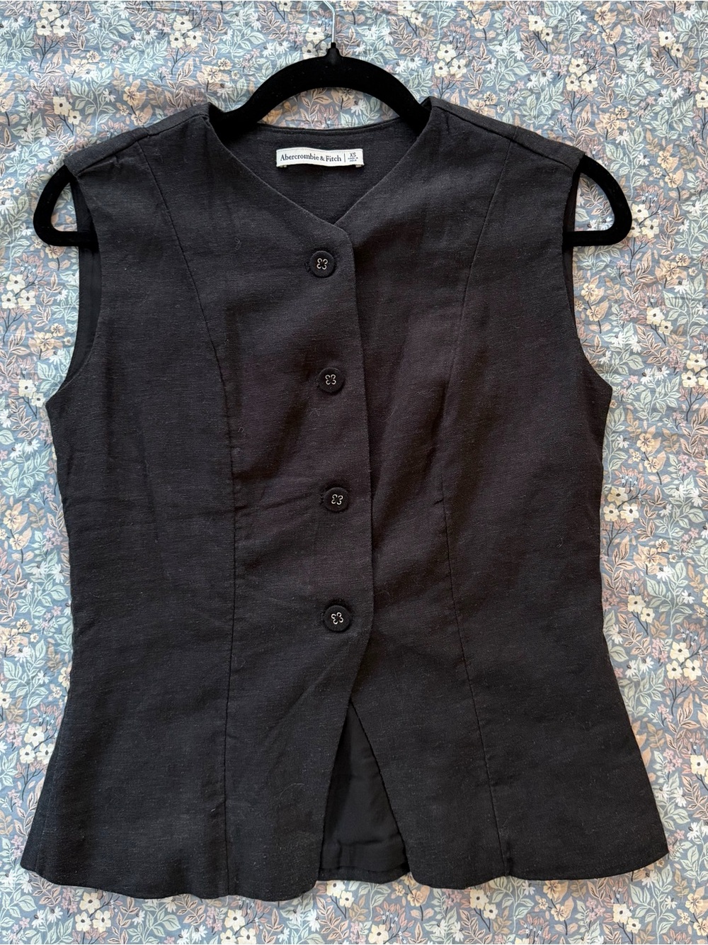 Abercrombie & Fitch Black Tailored Sleeveless Button Vest